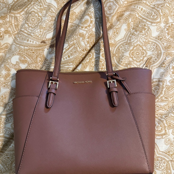 Michael Kors tote - Picture 1 of 3